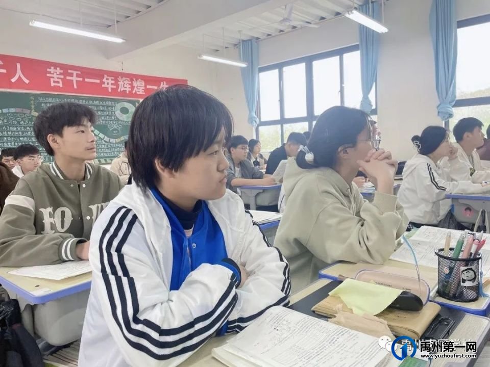 禹州南区学校开展“清扬校风”专项学习活动 禹州南区学校开展“清扬校风”专项学习活动