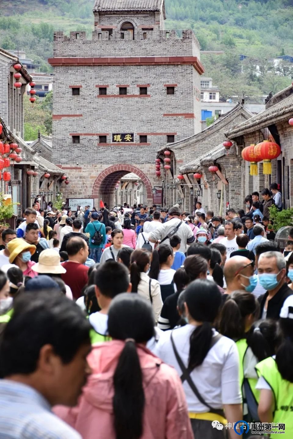 禹州神垕古镇景区2023年“五一”小长假接待工作圆满结束! 禹州神垕古镇景区2023年“五一”小长假接待工作圆满结束!