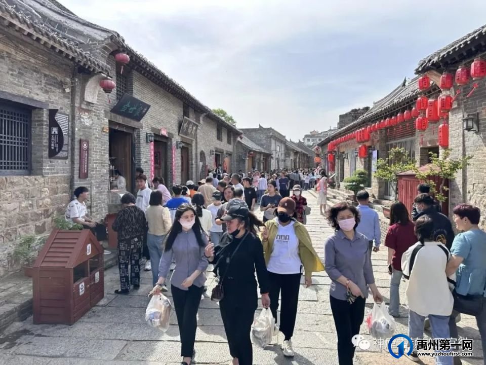 禹州神垕古镇景区2023年“五一”小长假接待工作圆满结束! 禹州神垕古镇景区2023年“五一”小长假接待工作圆满结束!