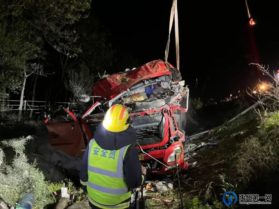 突发!禹州颍北消防站出动2车12人!现场…… 突发!禹州颍北消防站出动2车12人!现场……