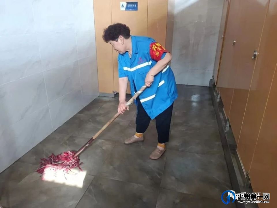 禹州环卫:开展老城区环境卫生提升行动 助力全国文明城市创建 禹州环卫:开展老城区环境卫生提升行动 助力全国文明城市创建