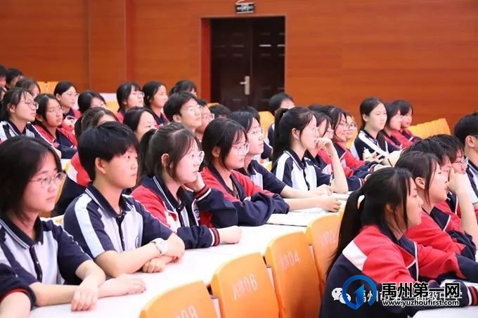 禹州一高 | 我们正青春·奋斗正当时——“五四”主题演讲比赛圆满落幕 禹州一高 | 我们正青春·奋斗正当时——“五四”主题演讲比赛圆满落幕