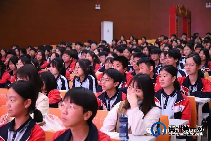 禹州一高 | 我们正青春·奋斗正当时——“五四”主题演讲比赛圆满落幕 禹州一高 | 我们正青春·奋斗正当时——“五四”主题演讲比赛圆满落幕