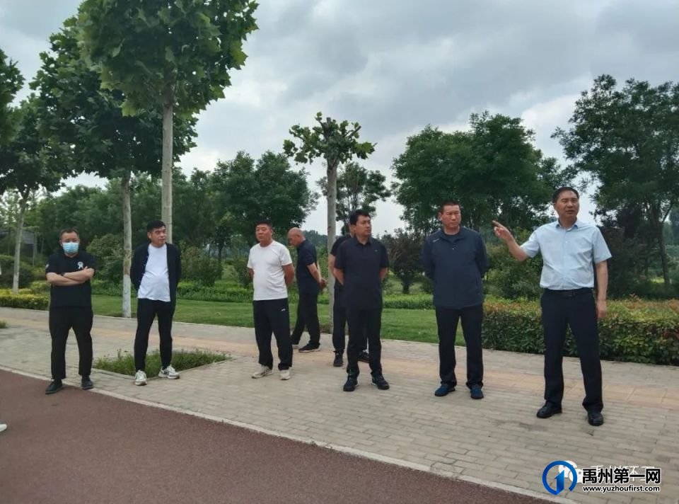 禹州市环卫中心开展示范路段和文明站厕观摩评比活动 禹州市环卫中心开展示范路段和文明站厕观摩评比活动