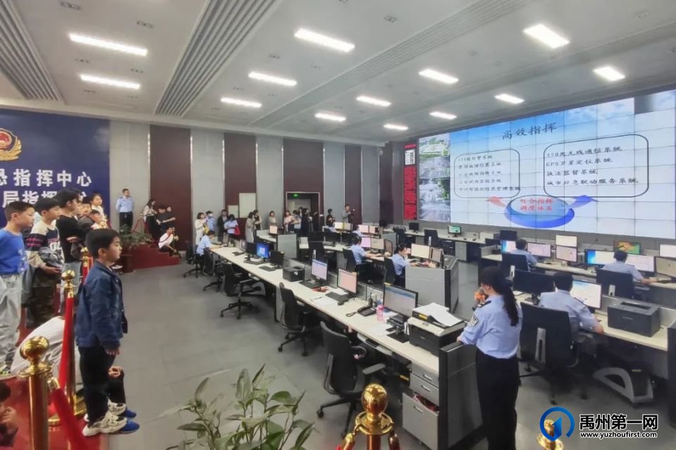 禹州:警娃进警营,直呼:进了“大观园”! 禹州:警娃进警营,直呼:进了“大观园”!