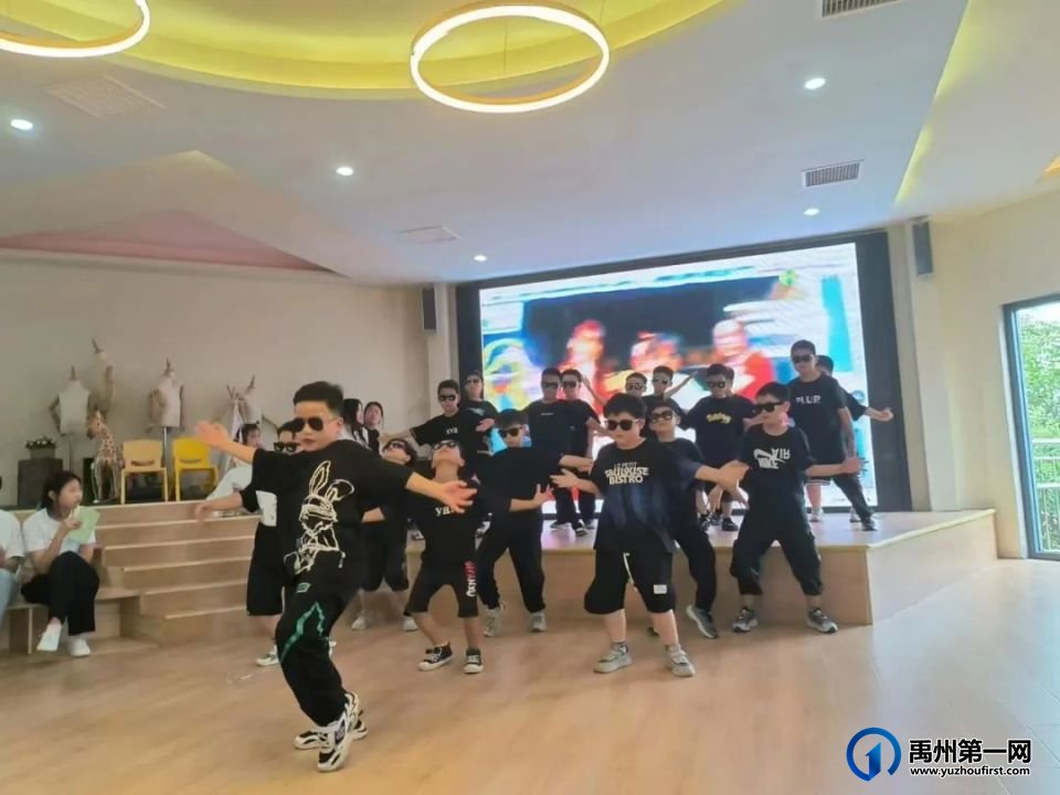 禹州市启明学校六一儿童节文艺汇演圆满举行 禹州市启明学校六一儿童节文艺汇演圆满举行