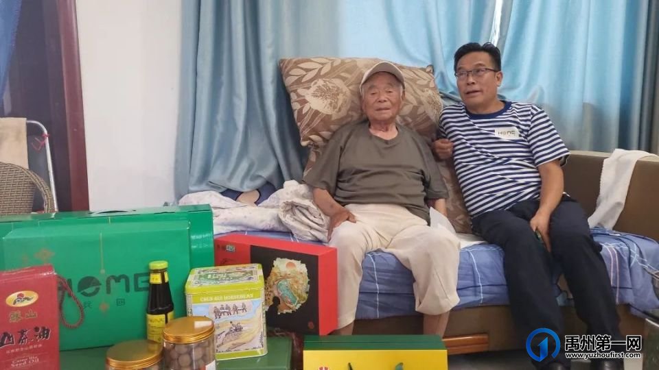 禹州这些爱心人士奔赴7个村镇,慰问昔日抗战老兵!场面一度泪崩! 禹州这些爱心人士奔赴7个村镇,慰问昔日抗战老兵!场面一度泪崩!