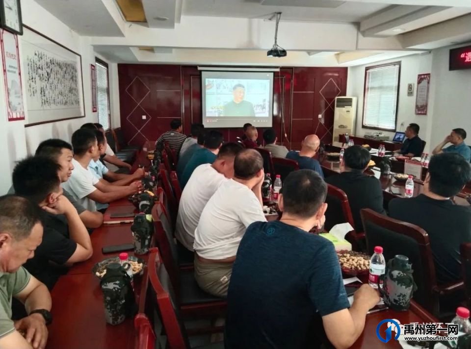 禹州环卫:“退伍不褪色 岗位展风采”—环卫中心召开2023年庆“八一”退伍职工座谈会 禹州环卫:“退伍不褪色 岗位展风采”—环卫中心召开2023年庆“八一”退伍职工座谈会