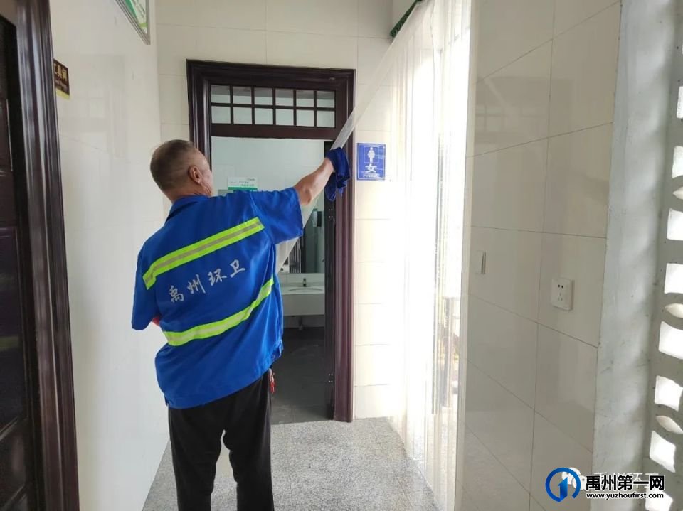 禹州环卫:环境整治不停歇 城市清洁美如画 禹州环卫:环境整治不停歇 城市清洁美如画