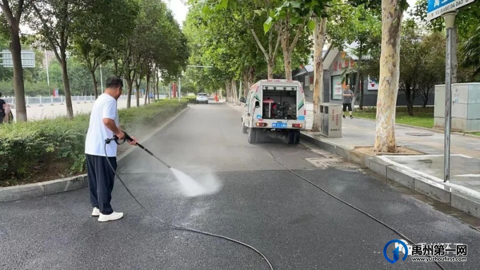 禹州环卫:环境整治不停歇 城市清洁美如画 禹州环卫:环境整治不停歇 城市清洁美如画