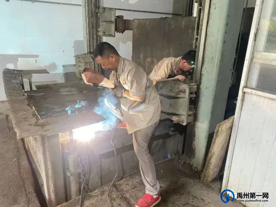 禹州环卫:环境整治不停歇 城市清洁美如画 禹州环卫:环境整治不停歇 城市清洁美如画