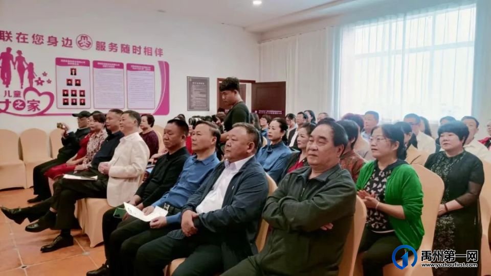 全国道德模范、好军嫂吴新芬和一级伤残军人丈夫王俊景共唱的这首歌感动了很多人 全国道德模范、好军嫂吴新芬和一级伤残军人丈夫王俊景共唱的这首歌感动了很多人
