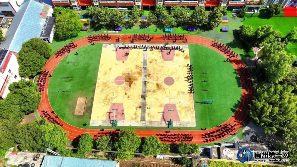 金秋十月爽,九九话重阳—禹州市春蕾学校主题升旗仪式活动纪实 金秋十月爽,九九话重阳—禹州市春蕾学校主题升旗仪式活动纪实