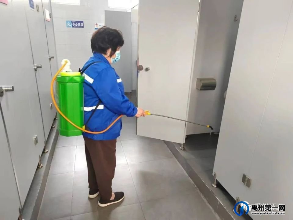 禹州环卫:深化清洁行动 提升城市颜值 禹州环卫:深化清洁行动 提升城市颜值