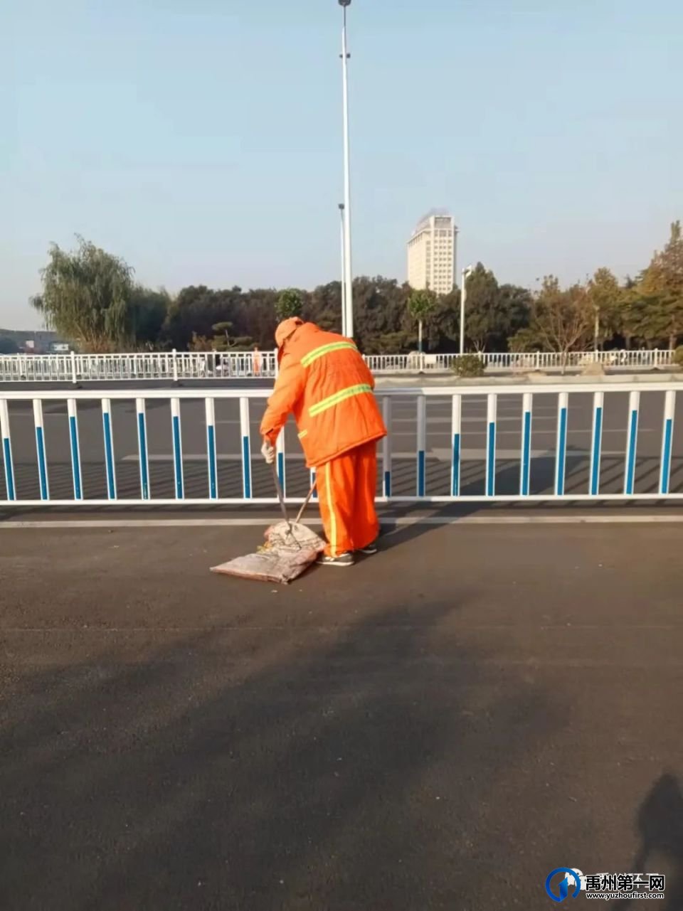 禹州环卫:深化清洁行动 提升城市颜值 禹州环卫:深化清洁行动 提升城市颜值