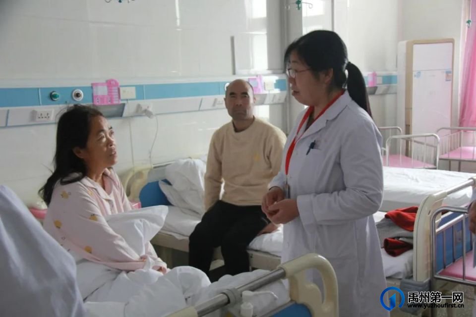 郑州一院志愿者服务队赴禹州市二院开展省“红会送医”活动 郑州一院志愿者服务队赴禹州市二院开展省“红会送医”活动