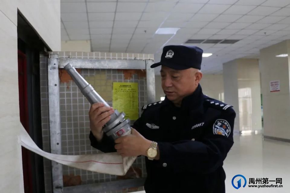 禹州公安深入辖区医疗场所开展安全检查