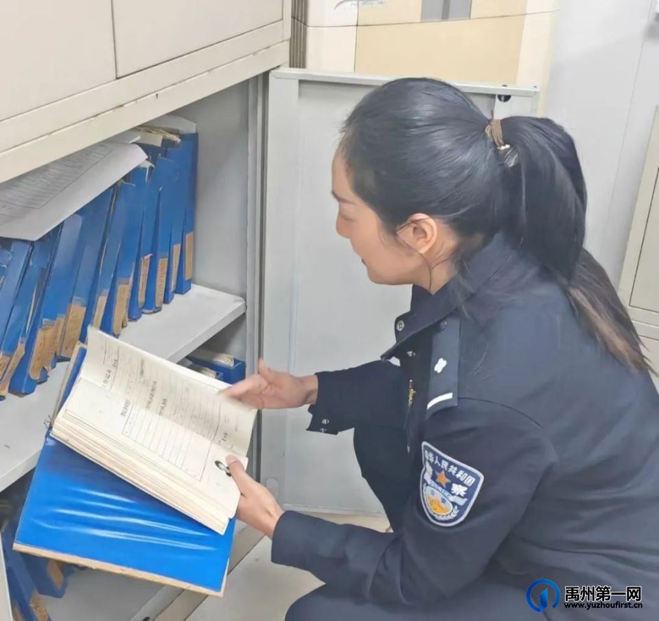 禹州两位民警的这波接力传递很“开门” 禹州两位民警的这波接力传递很“开门”