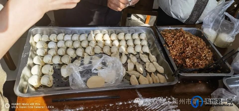 温暖冬至 饺香传情——禹州一高开展教师冬至团建活动
