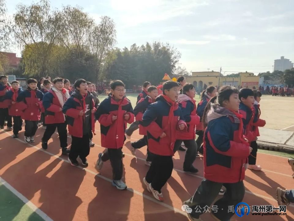 禹州钧台教育总支领导莅临春蕾学校进行常规管理检查