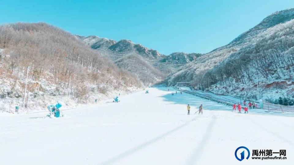 禹州大鸿寨滑雪场正式开板啦！