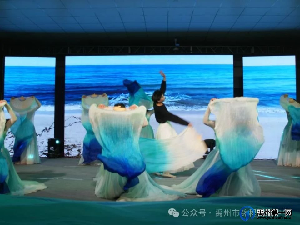 禹州市锦程高级中学2025年元旦晚会圆满完成 禹州市锦程高级中学2025年元旦晚会圆满完成