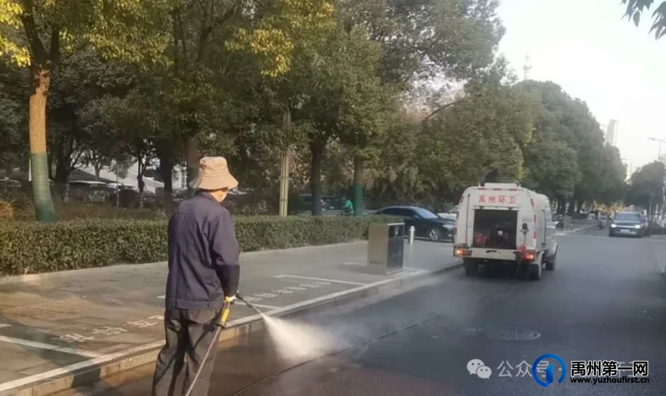 禹州环卫：优化环境卫生 喜迎新春佳节