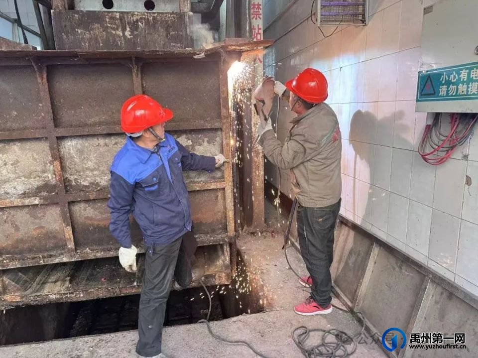 禹州环卫:坚守岗位不打烊 干干净净过新年