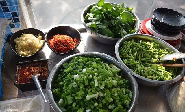 这一张烙馍卷菜在禹州流行三十年外地人都没尝过
