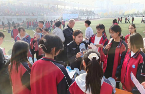 1762138441623850.jpg ScreenShot_2025-11-03_105223_901.jpg