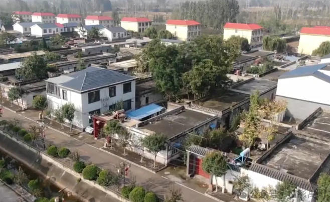 1764154384862378.jpg ScreenShot_2025-11-26_185237_721.jpg